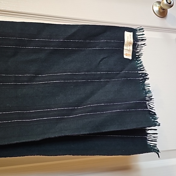 Vintage all wool made in Scotland green and blue scarf - Picture 5 of 5